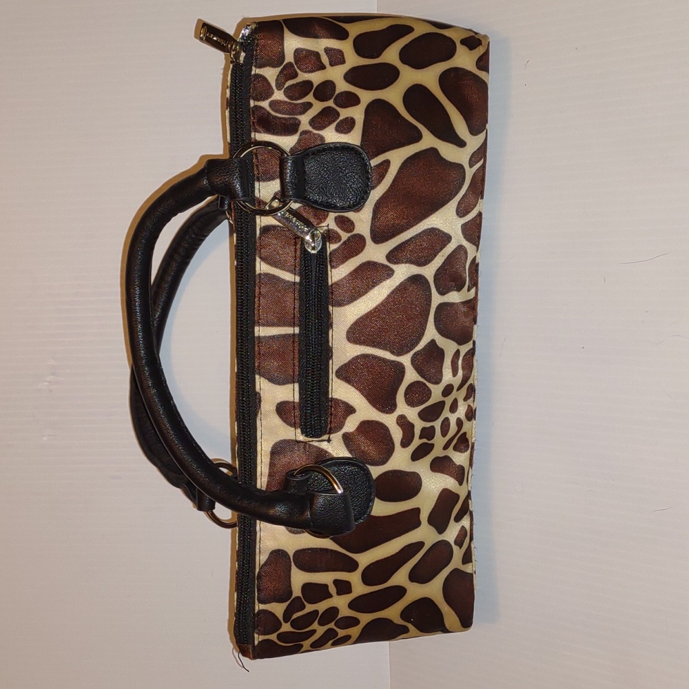 PRIMEWARE 🍷 Wine Clutch in Giraffe Print - Picture 12 of 14